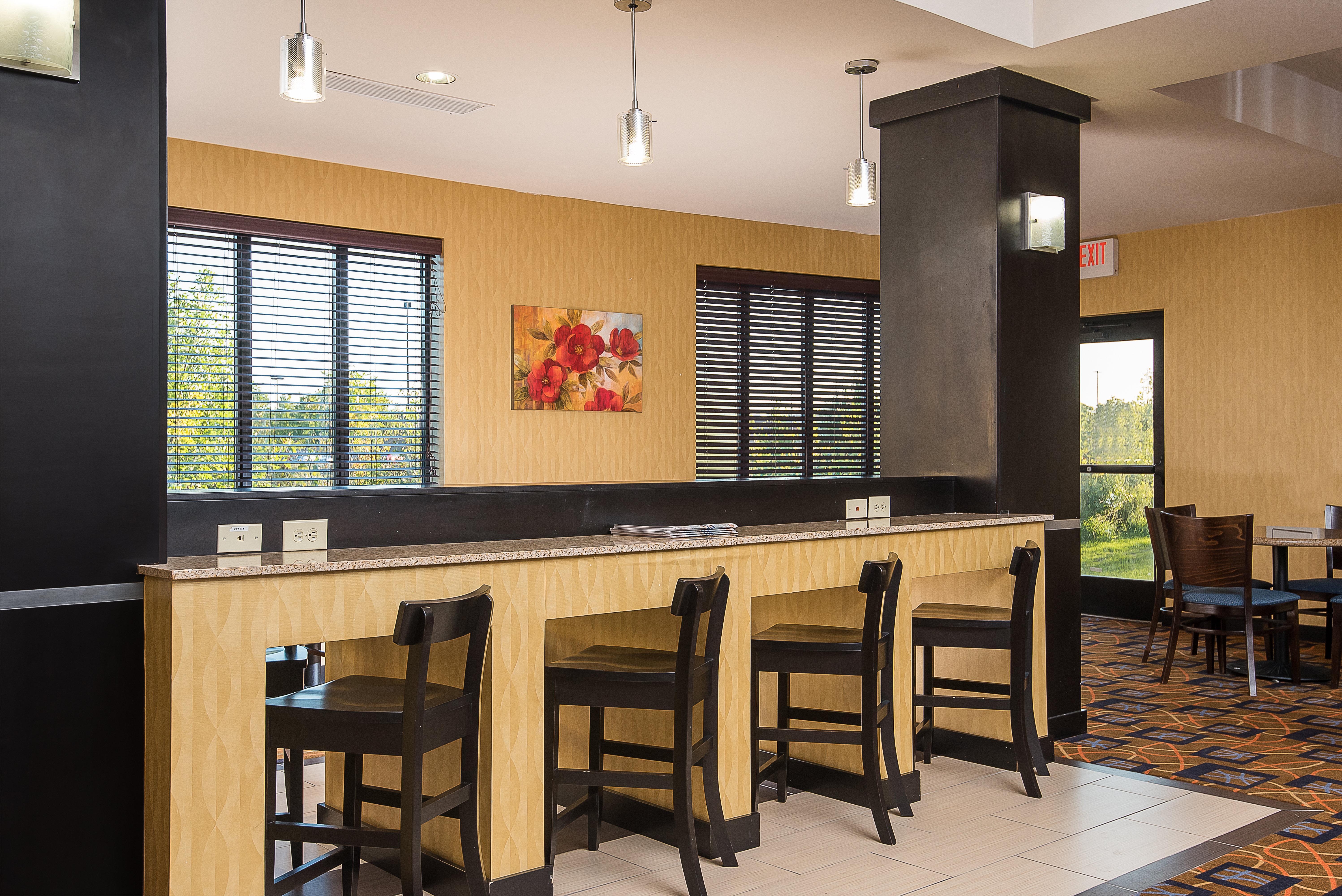 Holiday Inn Express And Suites Lafayette East By Ihg Exterior photo