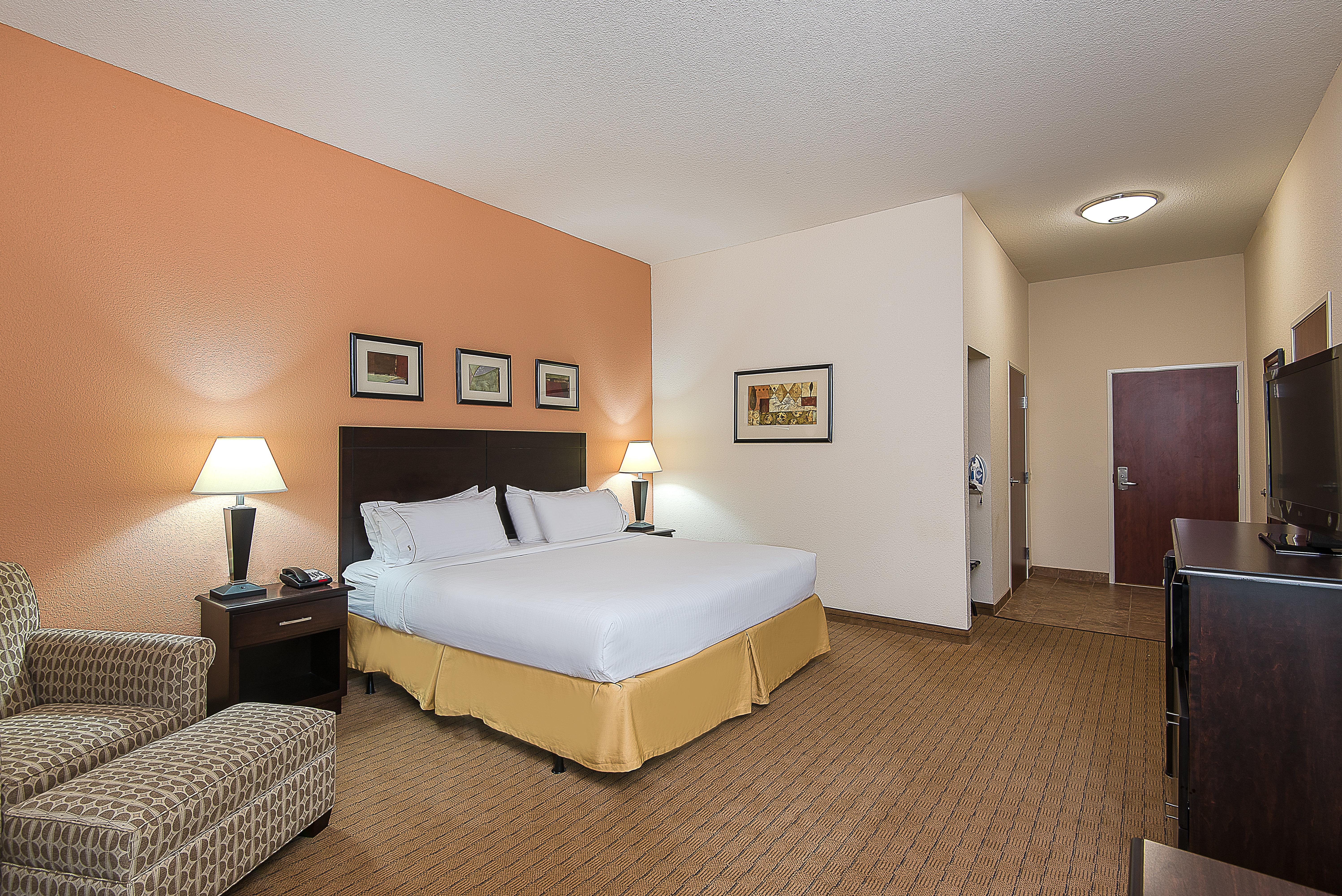 Holiday Inn Express And Suites Lafayette East By Ihg Exterior photo
