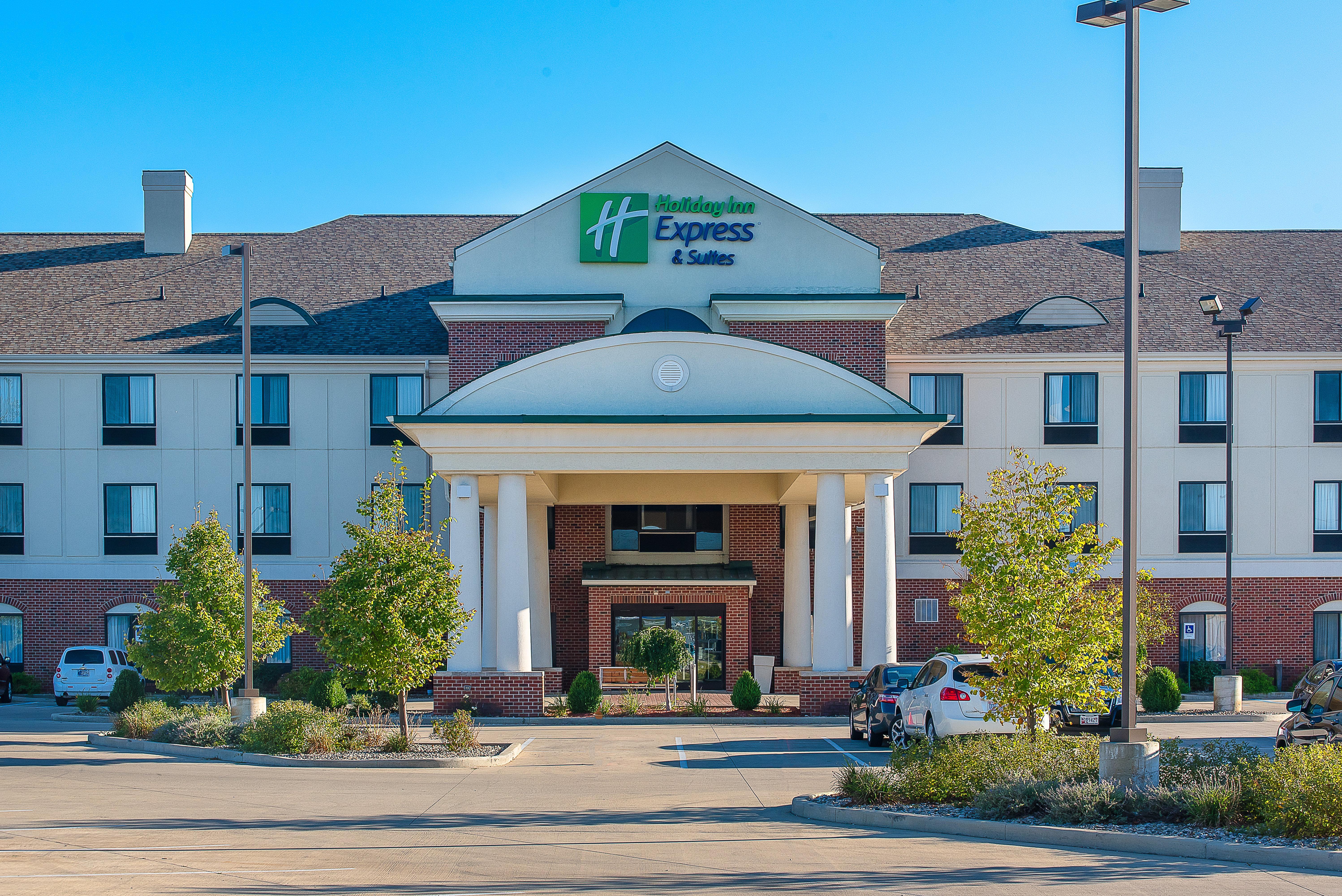 Holiday Inn Express And Suites Lafayette East By Ihg Exterior photo