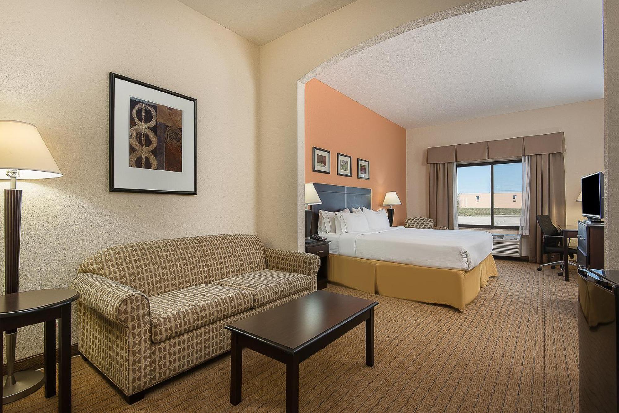 Holiday Inn Express And Suites Lafayette East By Ihg Exterior photo
