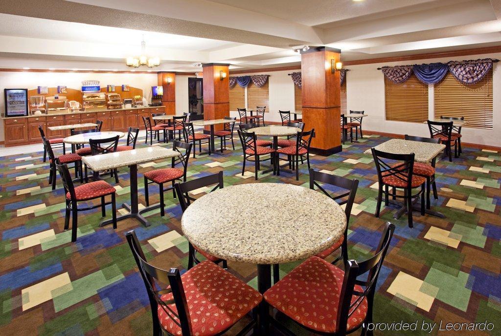 Holiday Inn Express And Suites Lafayette East By Ihg Exterior photo